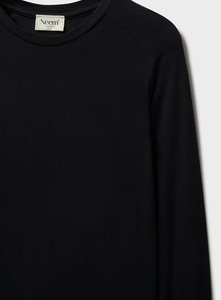 ZQ Merino Super 120s Wool Jersey Black Crew neck by Italy's first textile B-corp Reda.  Anti-crease, super comfortable and fits to bodily movements.