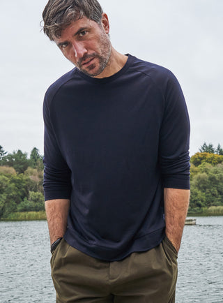 ZQ Merino Wool Jersey Long Sleeve Super 120s Navy Crew neck top. Raglan crew neck long sleeve which is designed to be worn as a base layer or as a smart crew neck. Traceable ZQ merino wool from New Zealand.